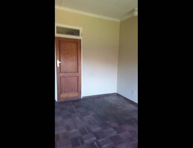 1 bed property to rent in SAVOY ESTATE